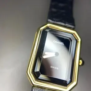 CHANEL | Accessories | Chanel Premiere 8k Gold Leather  display picture 3